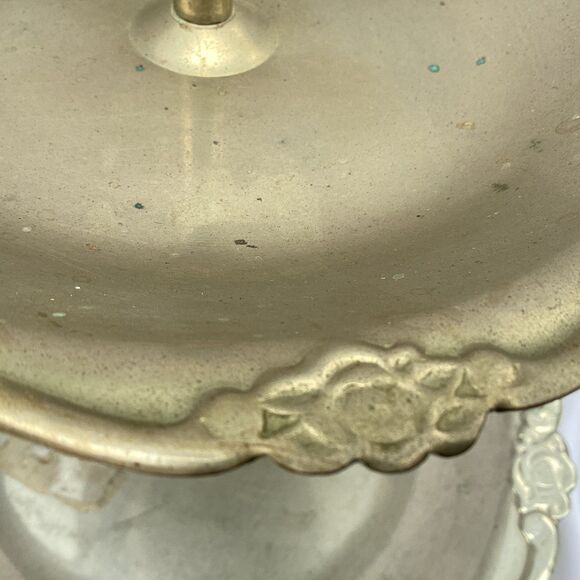 1639	 	2 tiers Cake Stand Silver plated w/ handle to carry on. - Picture 4 of 5